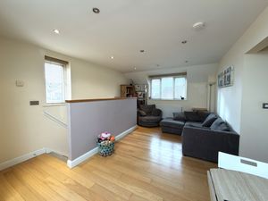 Lounge- click for photo gallery